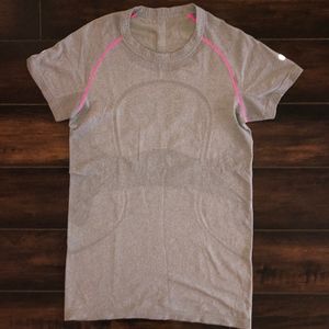 LULULEMON RUN SWIFTLY TECH - SZ 6